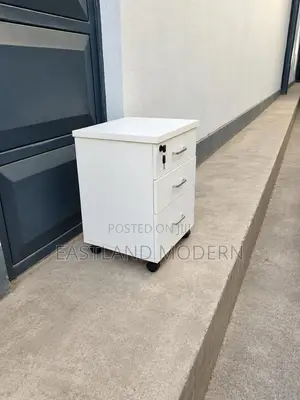 3 Drawer Mobile Office Pedestal | Lockable Filing Cabinet With Wheels