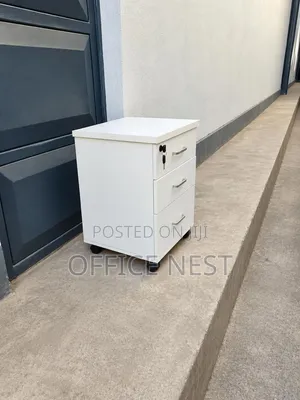 3 Drawer Mobile Office Pedestal | Lockable Filing Cabinet With Wheels