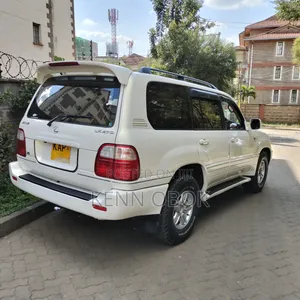 Toyota Land Cruiser Cygnus 4.7 2001 White