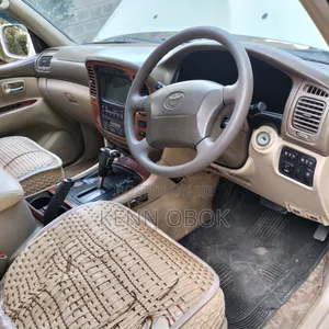 Toyota Land Cruiser Cygnus 4.7 2001 White
