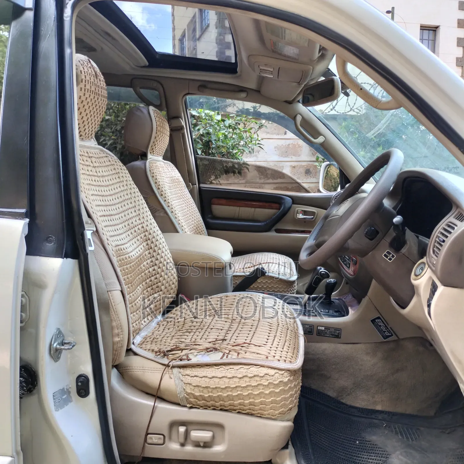 Toyota Land Cruiser Cygnus 4.7 2001 White