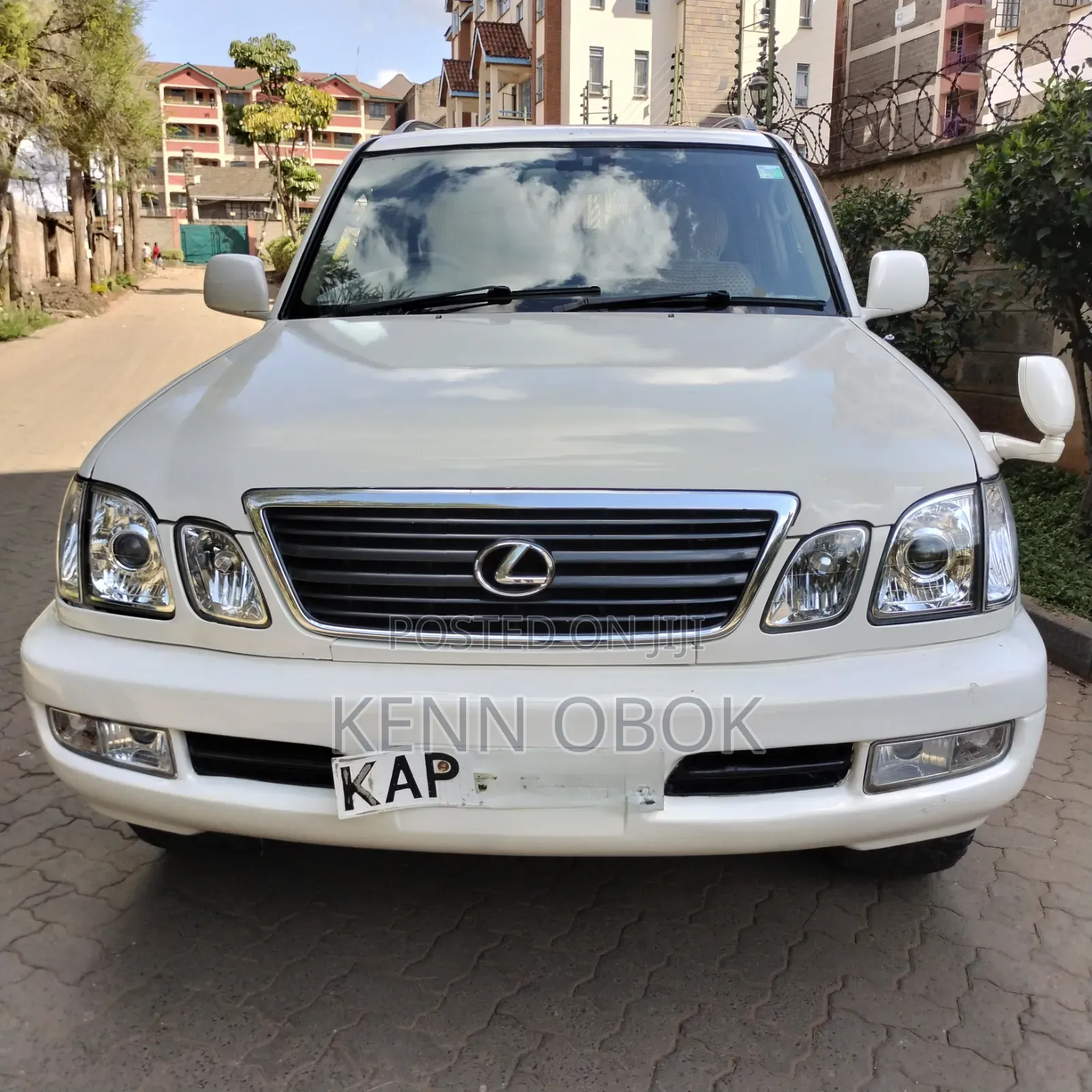 Toyota Land Cruiser Cygnus 4.7 2001 White