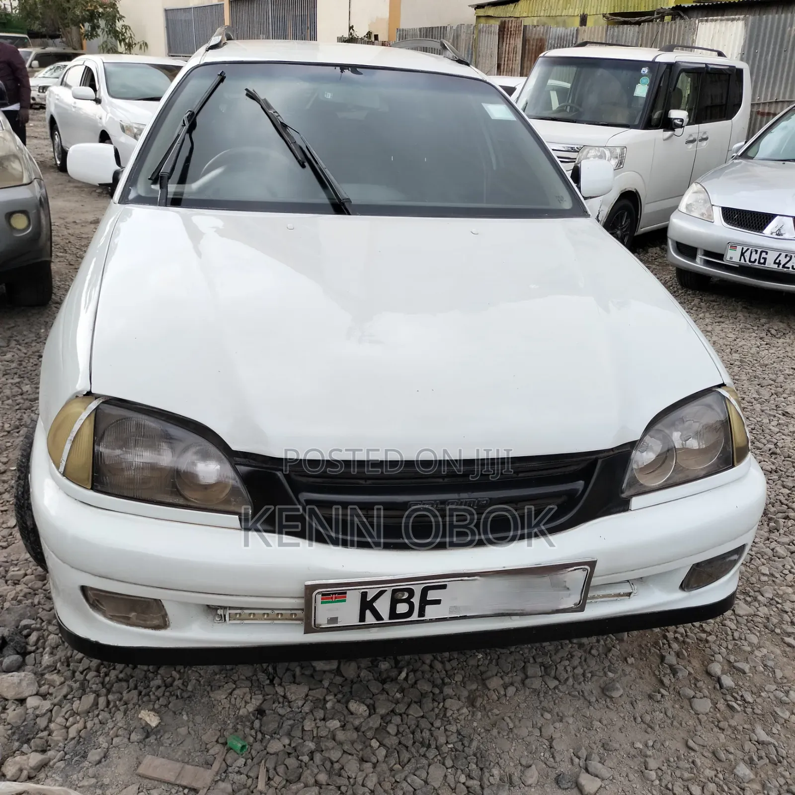 Toyota Caldina 2.0 2002 White
