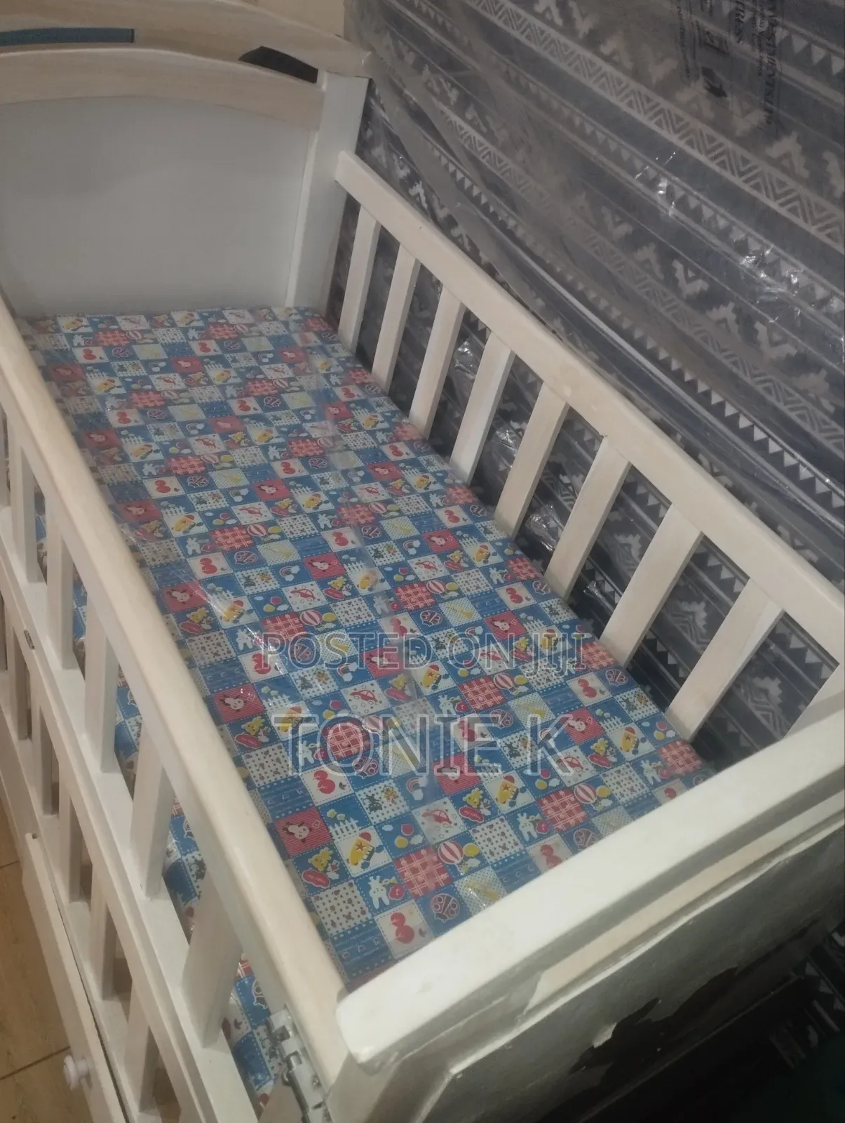 Baby Cot (Cot+Mattress+Net)