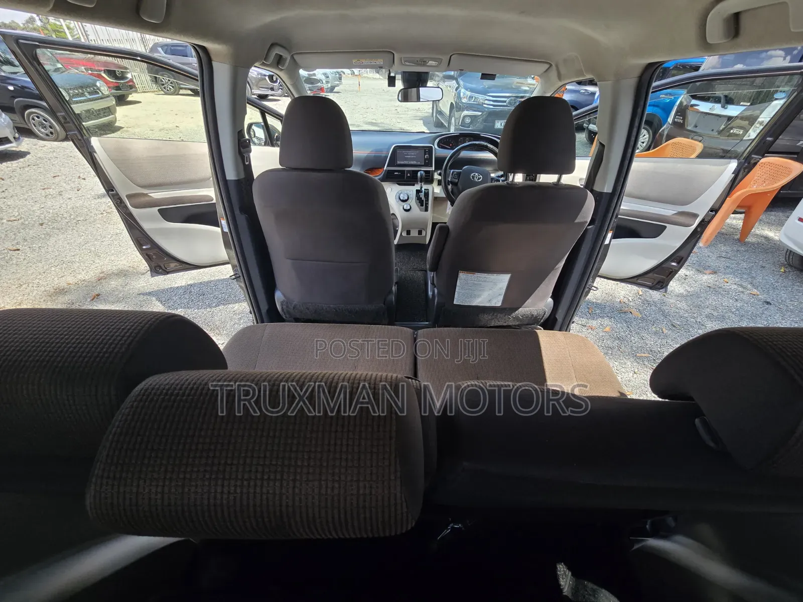 Toyota Sienta 2018 Brown