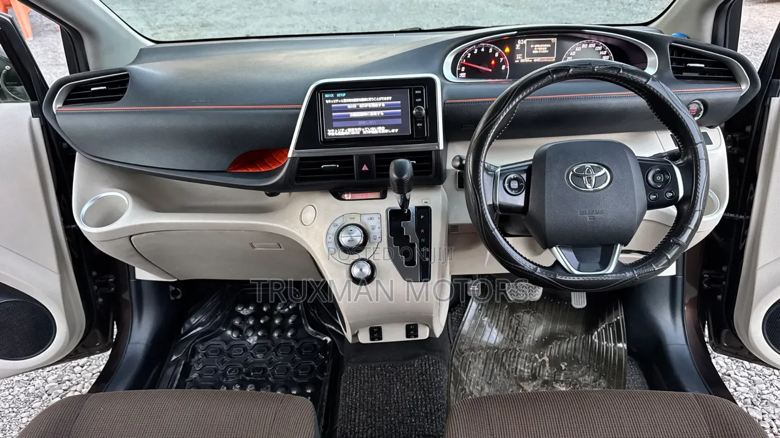 Toyota Sienta 2018 Brown