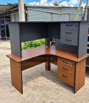 Modern L-Shaped Executive Office Desk With Drawers