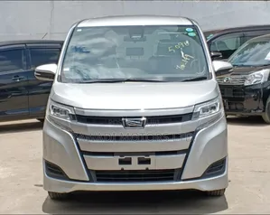 Toyota Noah 2.0 AWD (8 Seater) 2019 Silver