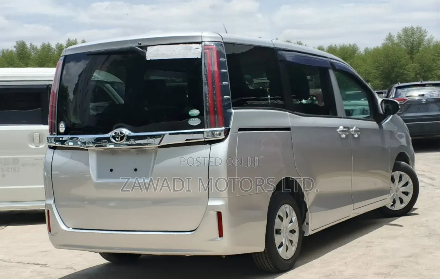 Toyota Noah 2.0 AWD (8 Seater) 2019 Silver