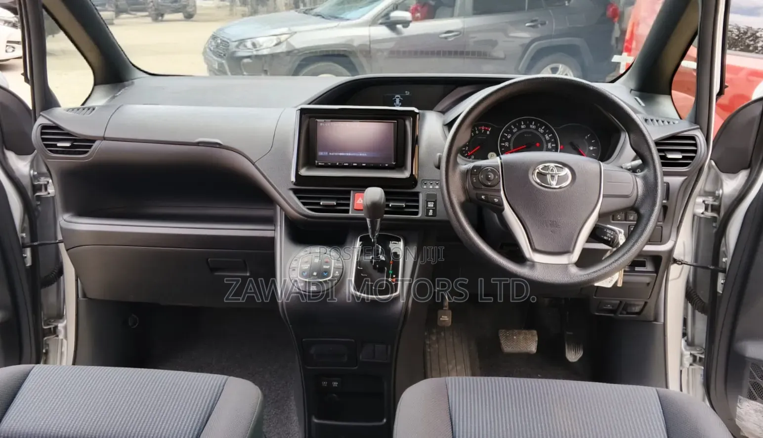 Toyota Noah 2.0 AWD (8 Seater) 2019 Silver