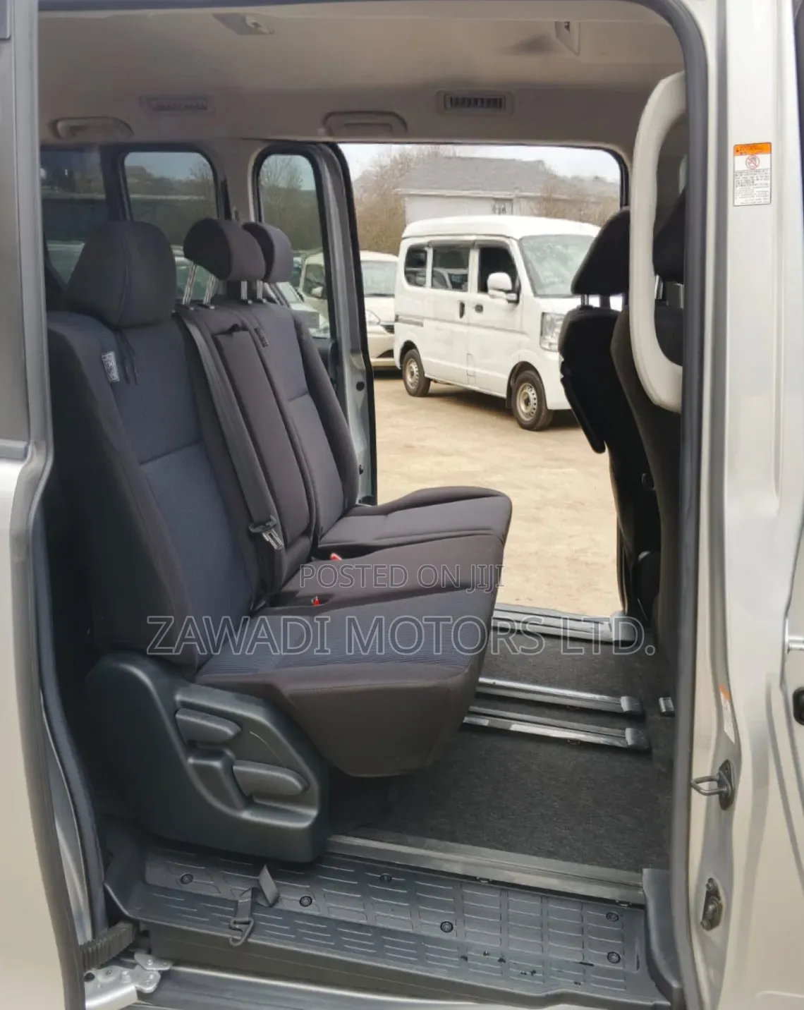 Toyota Noah 2.0 AWD (8 Seater) 2019 Silver