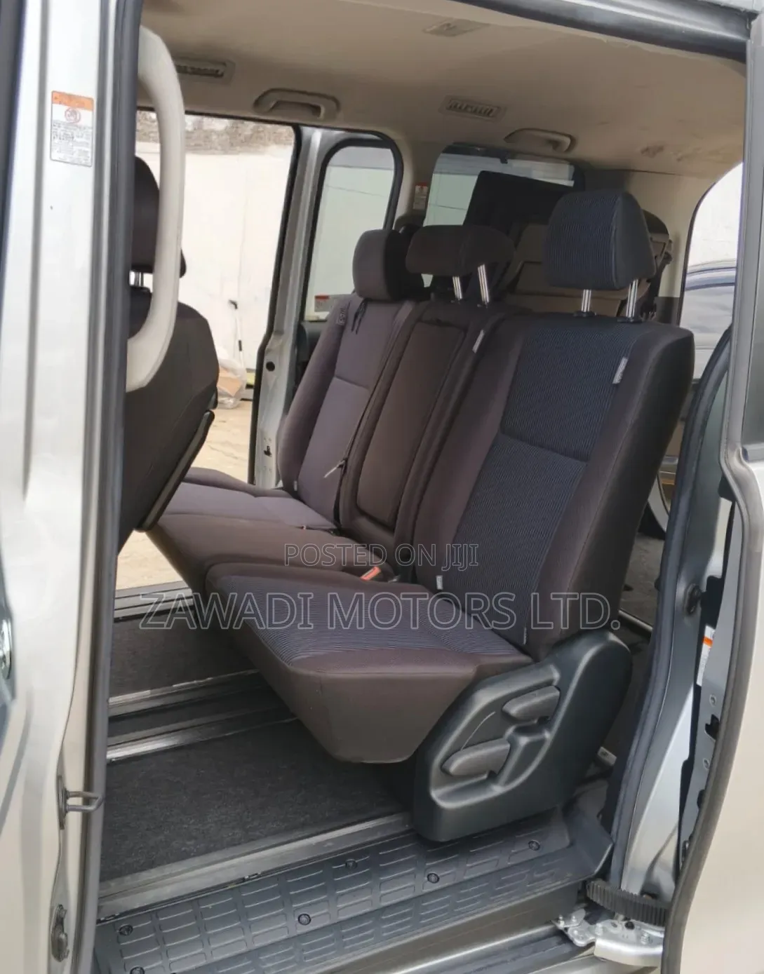 Toyota Noah 2.0 AWD (8 Seater) 2019 Silver