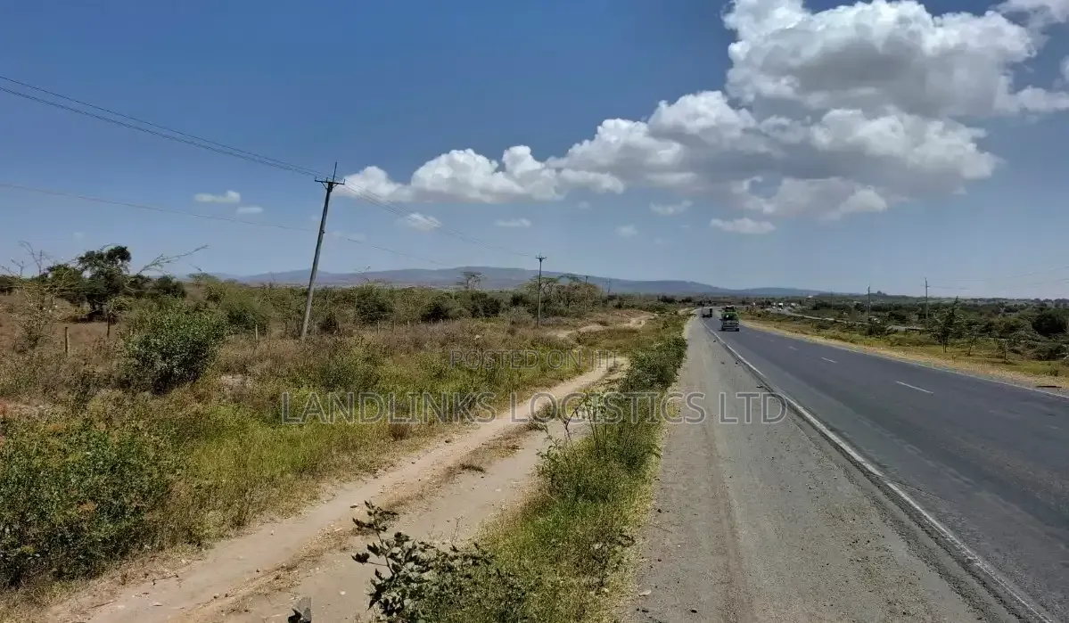 MALINDI GEDE AREA 1/2 at 5M 1 Acre at 12M Both Touchung Tarmack