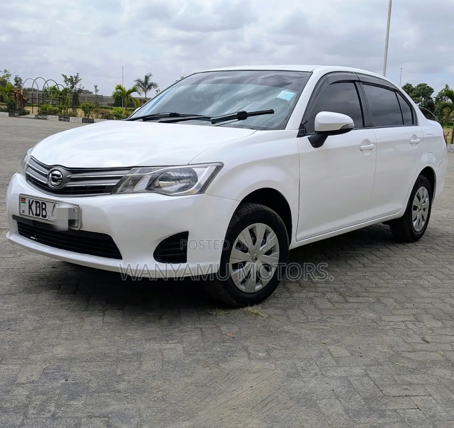 Toyota Axio 2013 White
