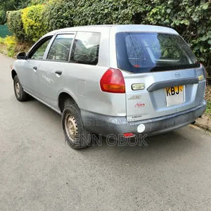 Nissan Advan 2003 Gray
