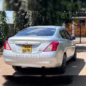 Nissan Tiida 2013 Silver