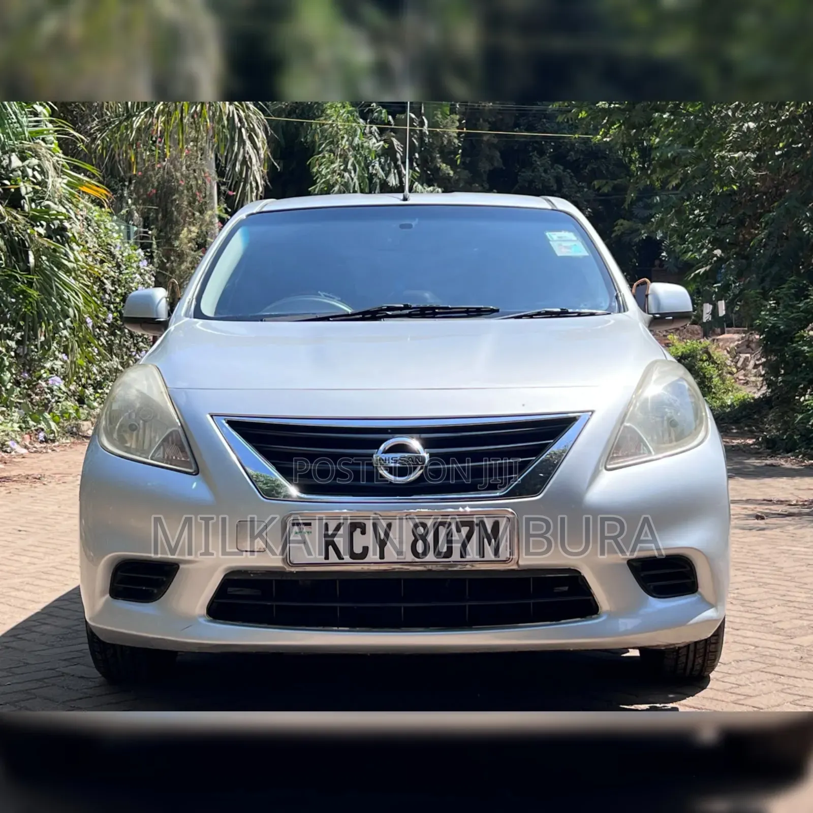 Nissan Tiida 2013 Silver