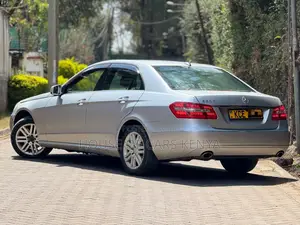 Mercedes-Benz E300 2010 Silver