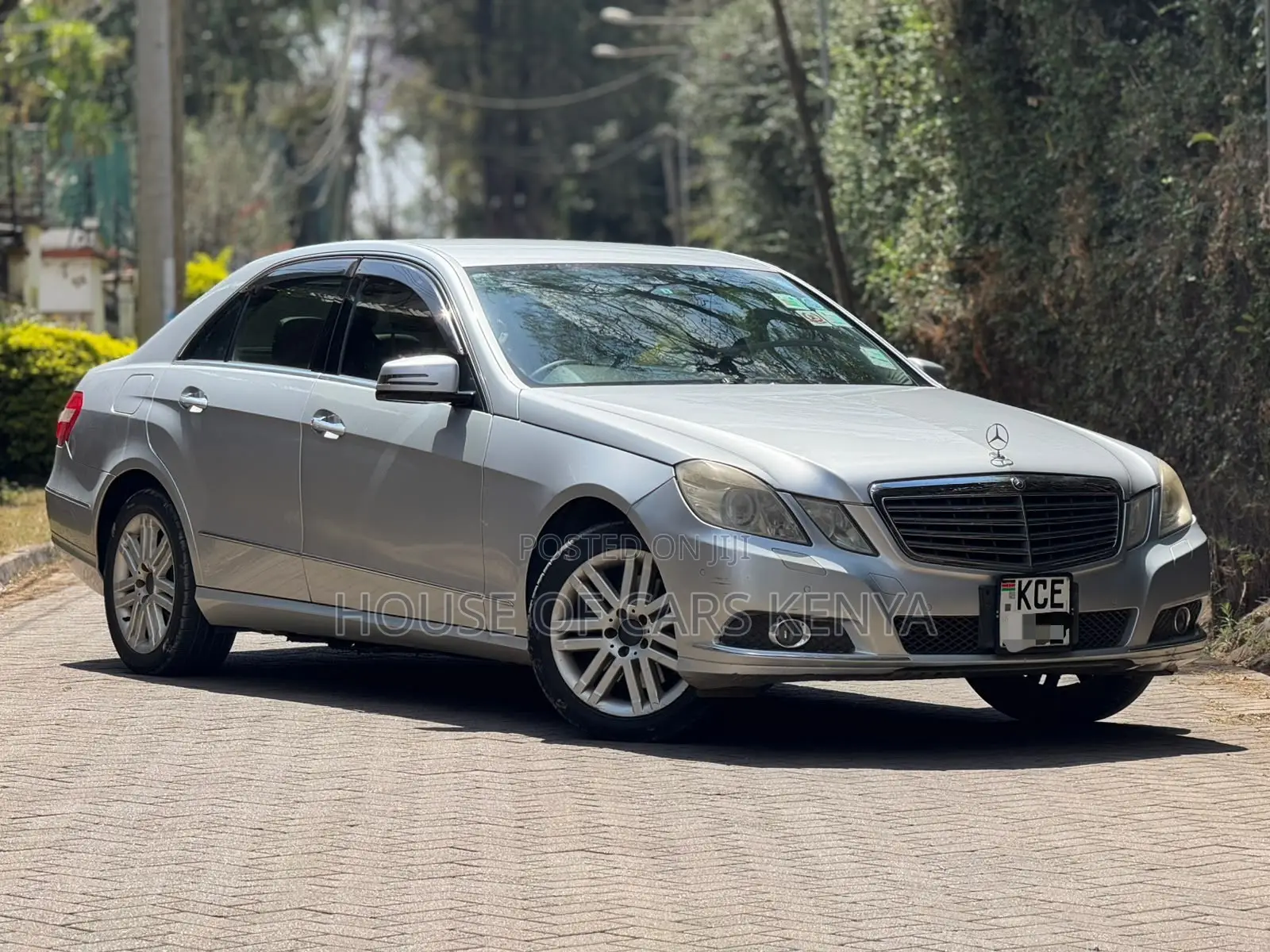 Mercedes-Benz E300 2010 Silver
