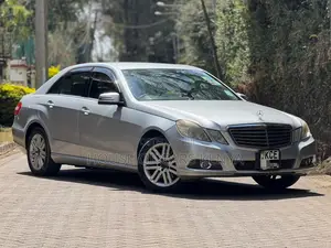 Mercedes-Benz E300 2010 Silver