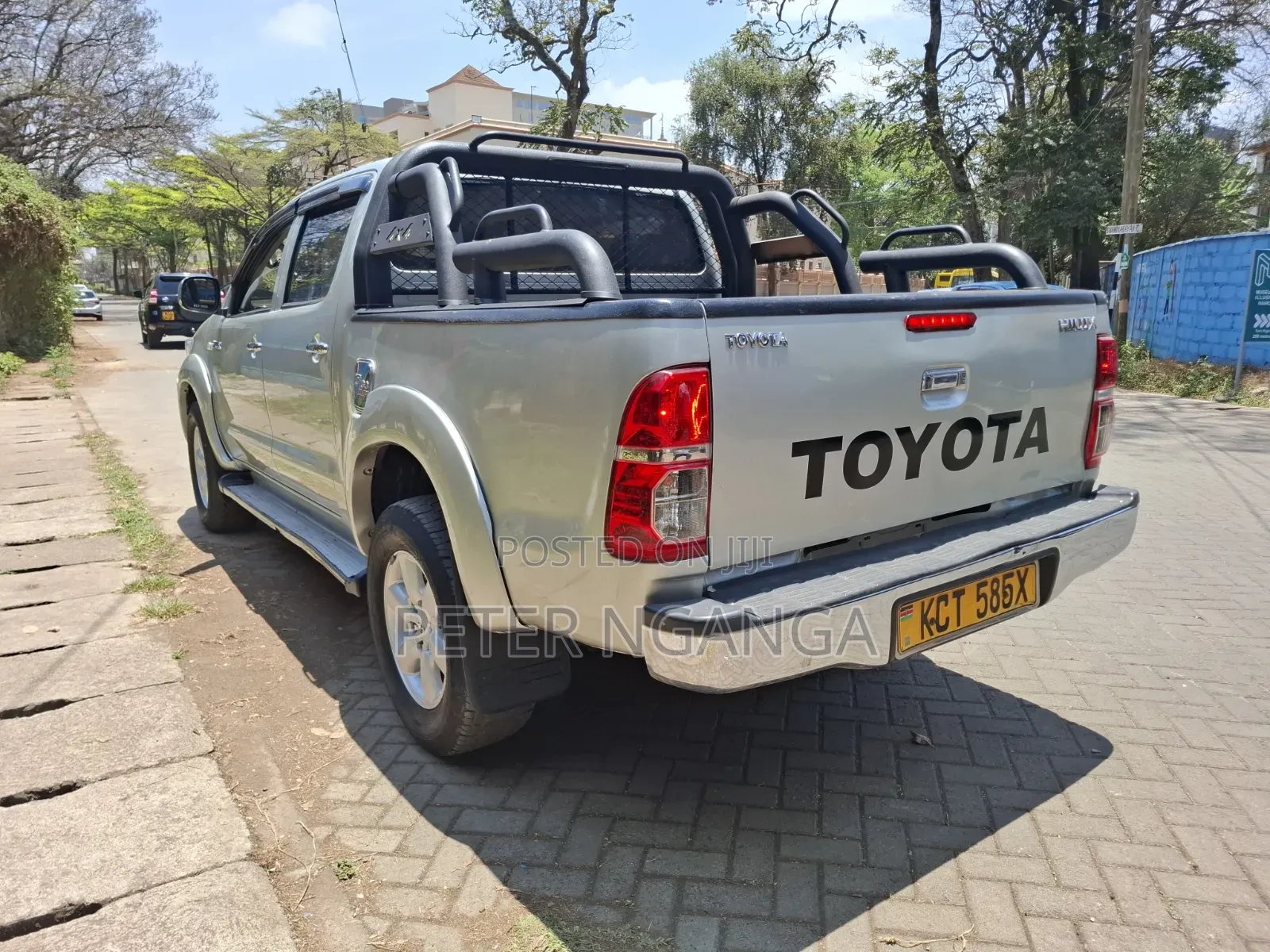 Toyota Hilux 3.0 D-4D 4x4 2012 Silver
