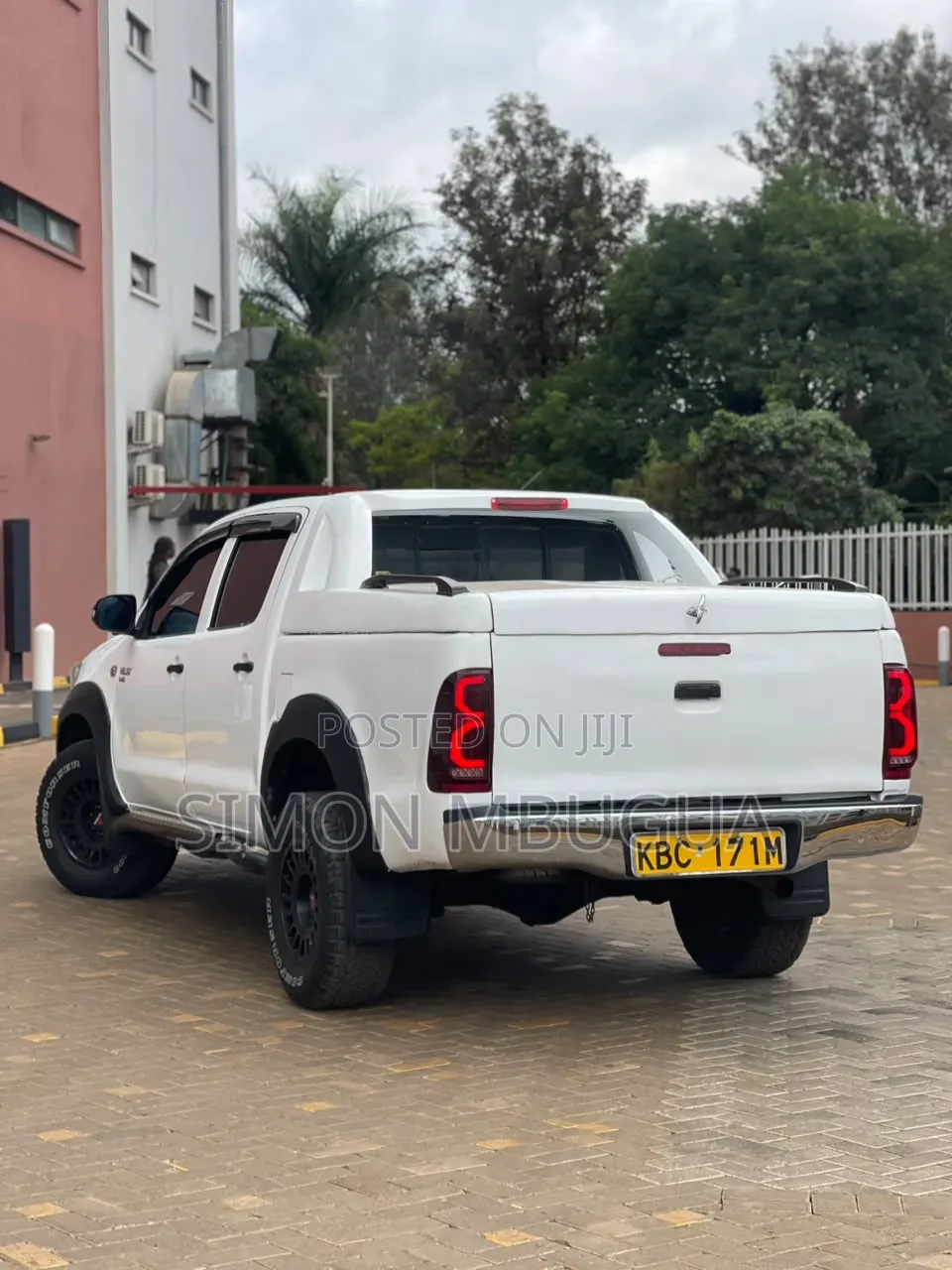 Toyota Hilux 2008 White