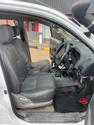 Toyota Hilux 2008 White