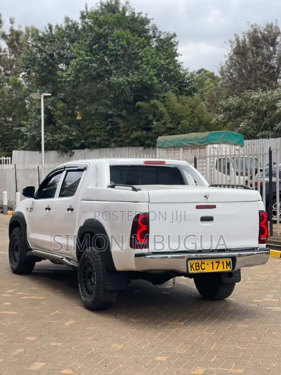 Toyota Hilux 2008 White