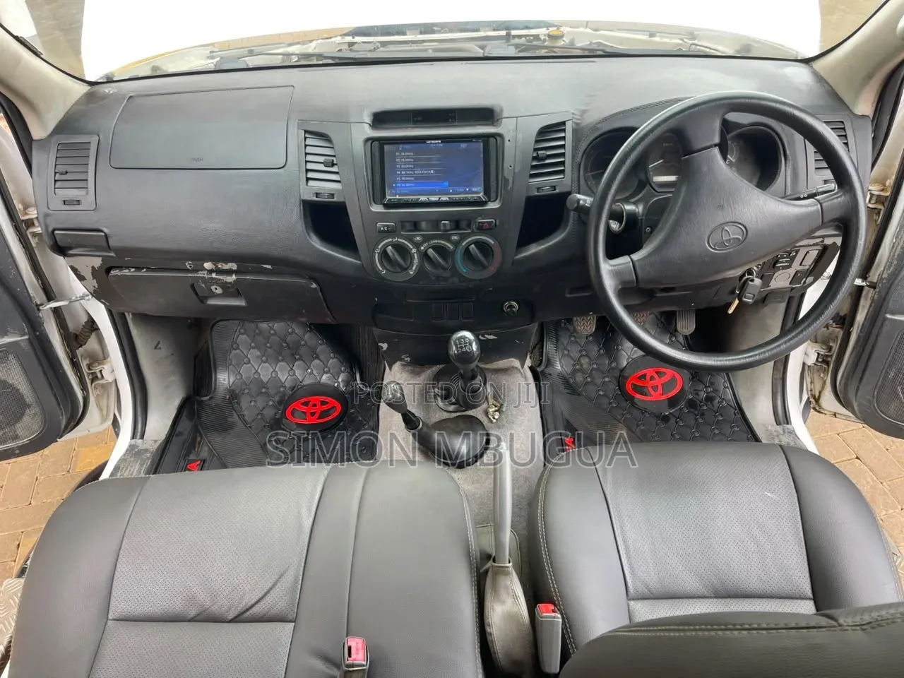 Toyota Hilux 2008 White