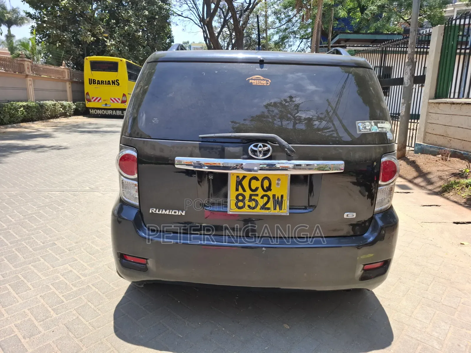 Toyota Corolla Rumion Hatchback 1.5 FWD 2011 Black