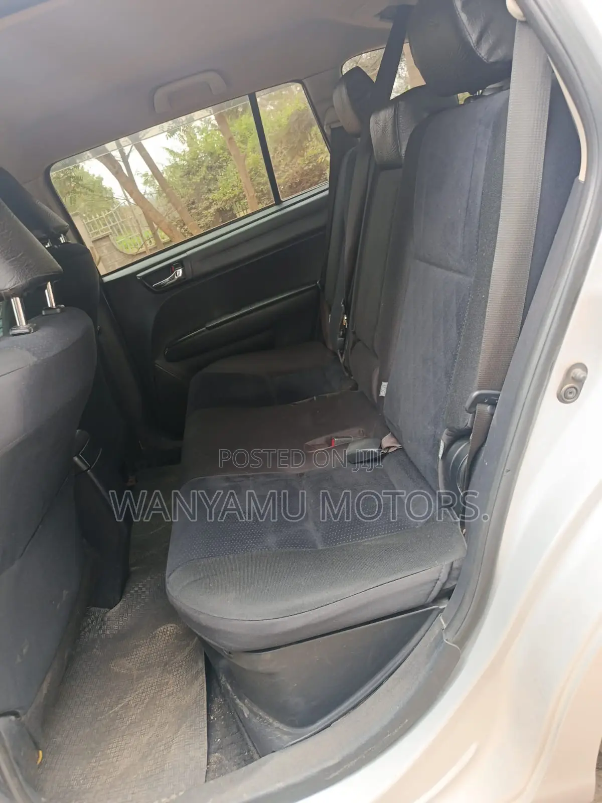 Toyota Corolla Fielder 2013 Silver