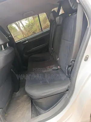 Toyota Corolla Fielder 2013 Silver