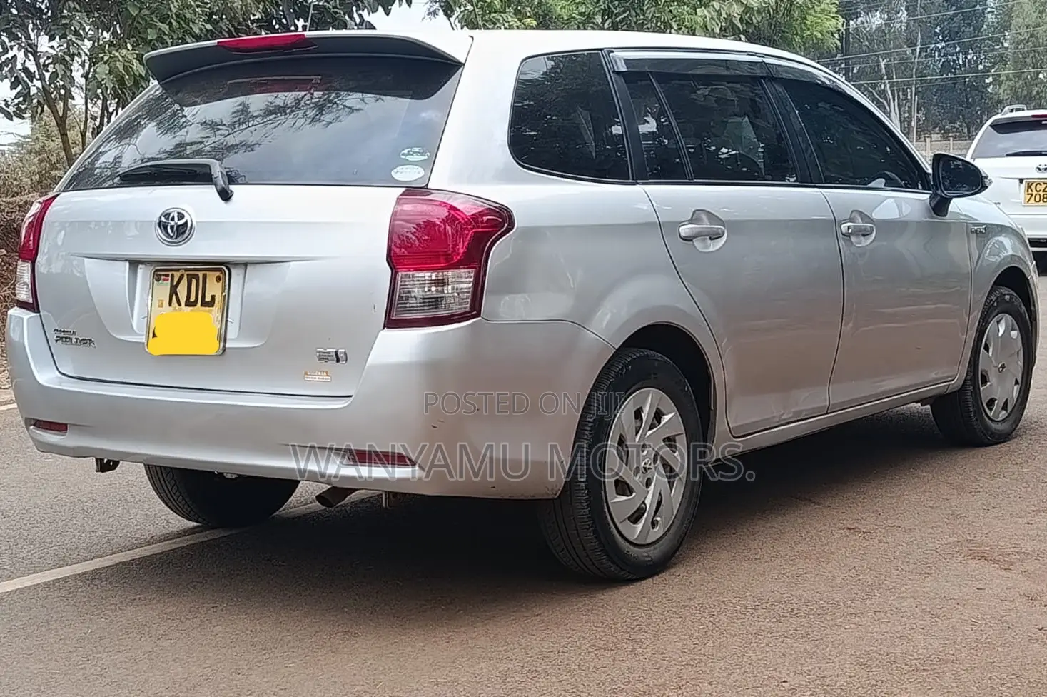 Toyota Corolla Fielder 2013 Silver