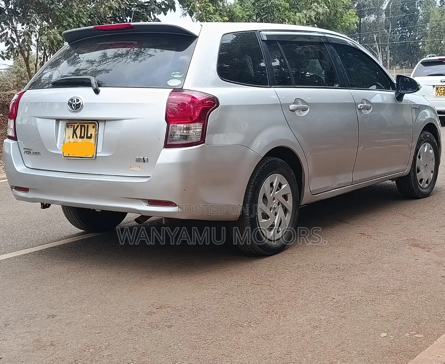 Toyota Corolla Fielder 2013 Silver