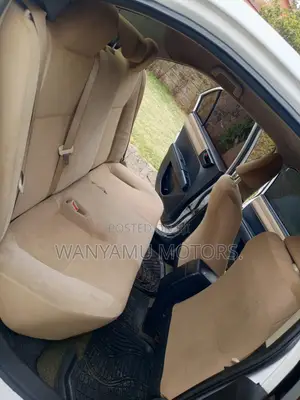 Toyota Axio 2013