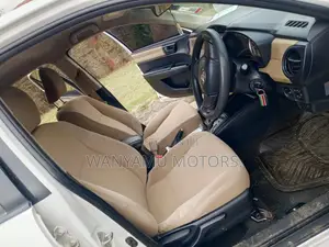Toyota Axio 2013