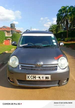 Toyota Sienta 1.5 FWD 2012 Gray