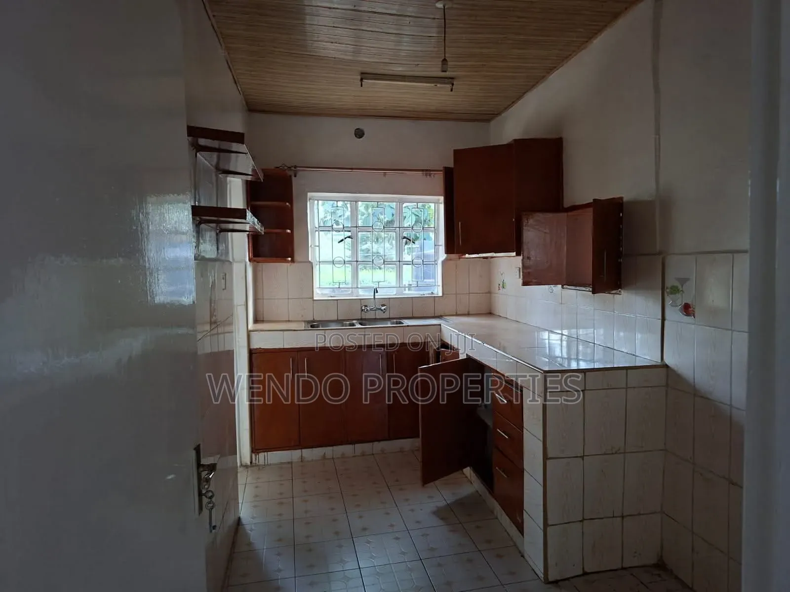3bdrm Bungalow in Karen C for rent