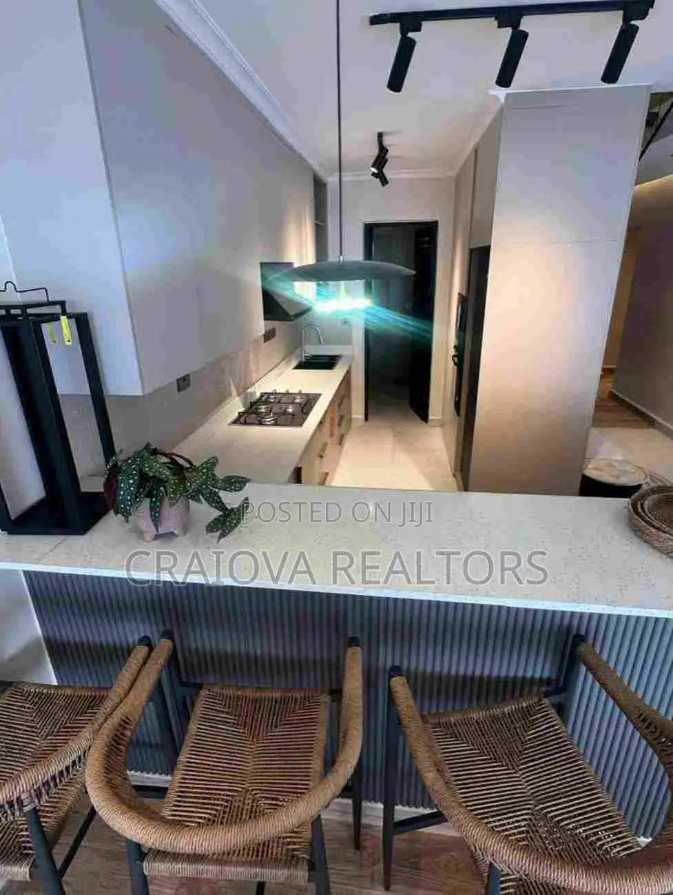 3bdrm Duplex in Hotel 67 Area for sale