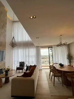 3bdrm Duplex in Hotel 67 Area for sale