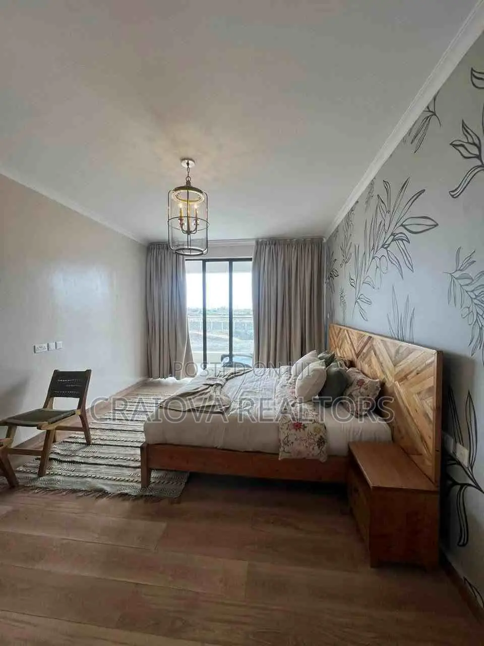3bdrm Duplex in Hotel 67 Area for sale