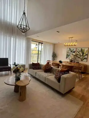 3bdrm Duplex in Hotel 67 Area for sale