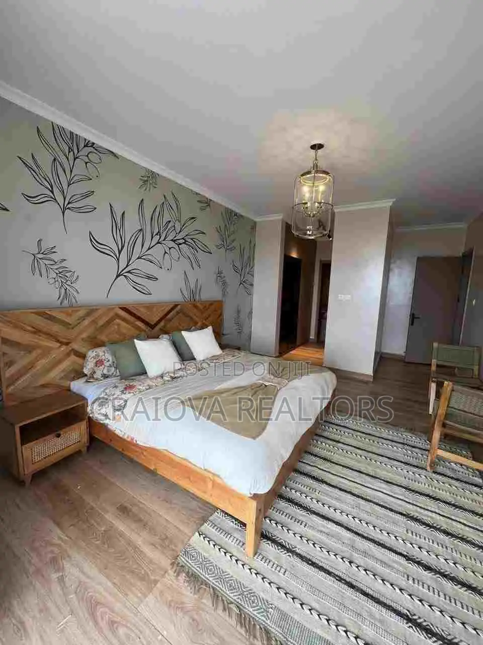 3bdrm Duplex in Hotel 67 Area for sale
