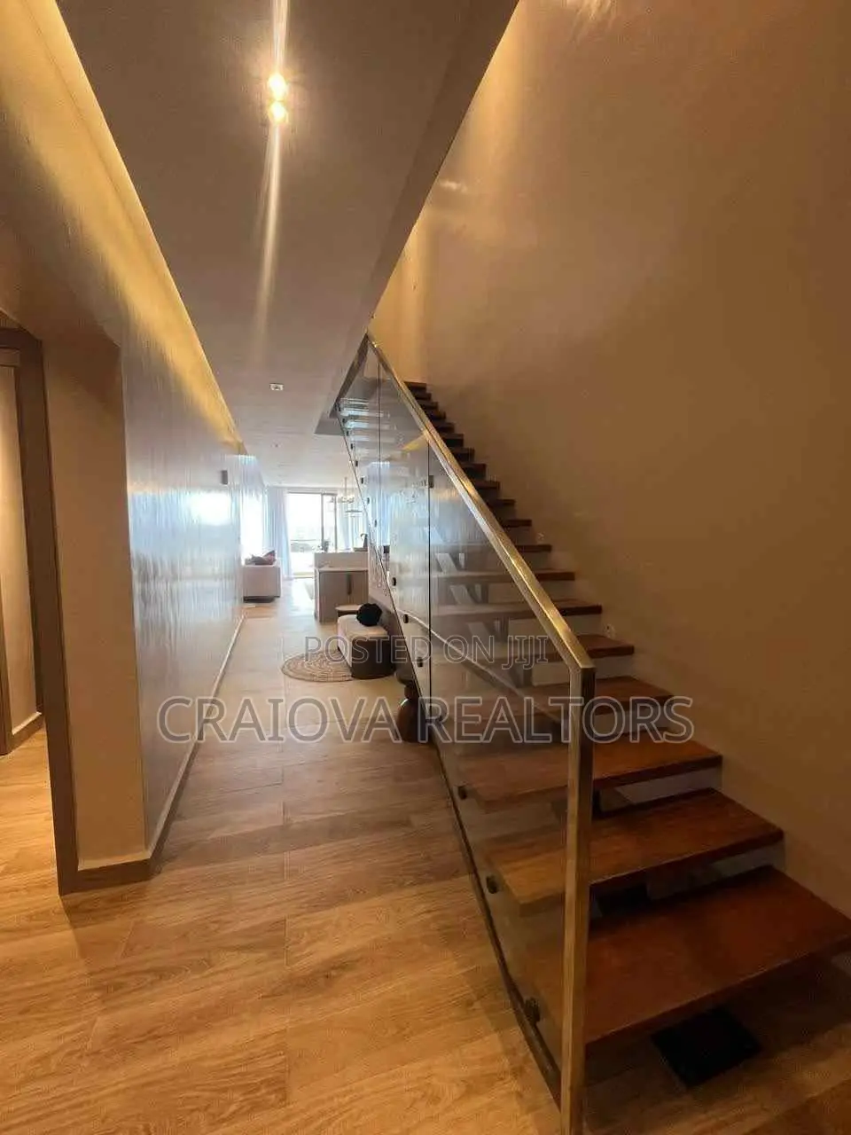 3bdrm Duplex in Hotel 67 Area for sale