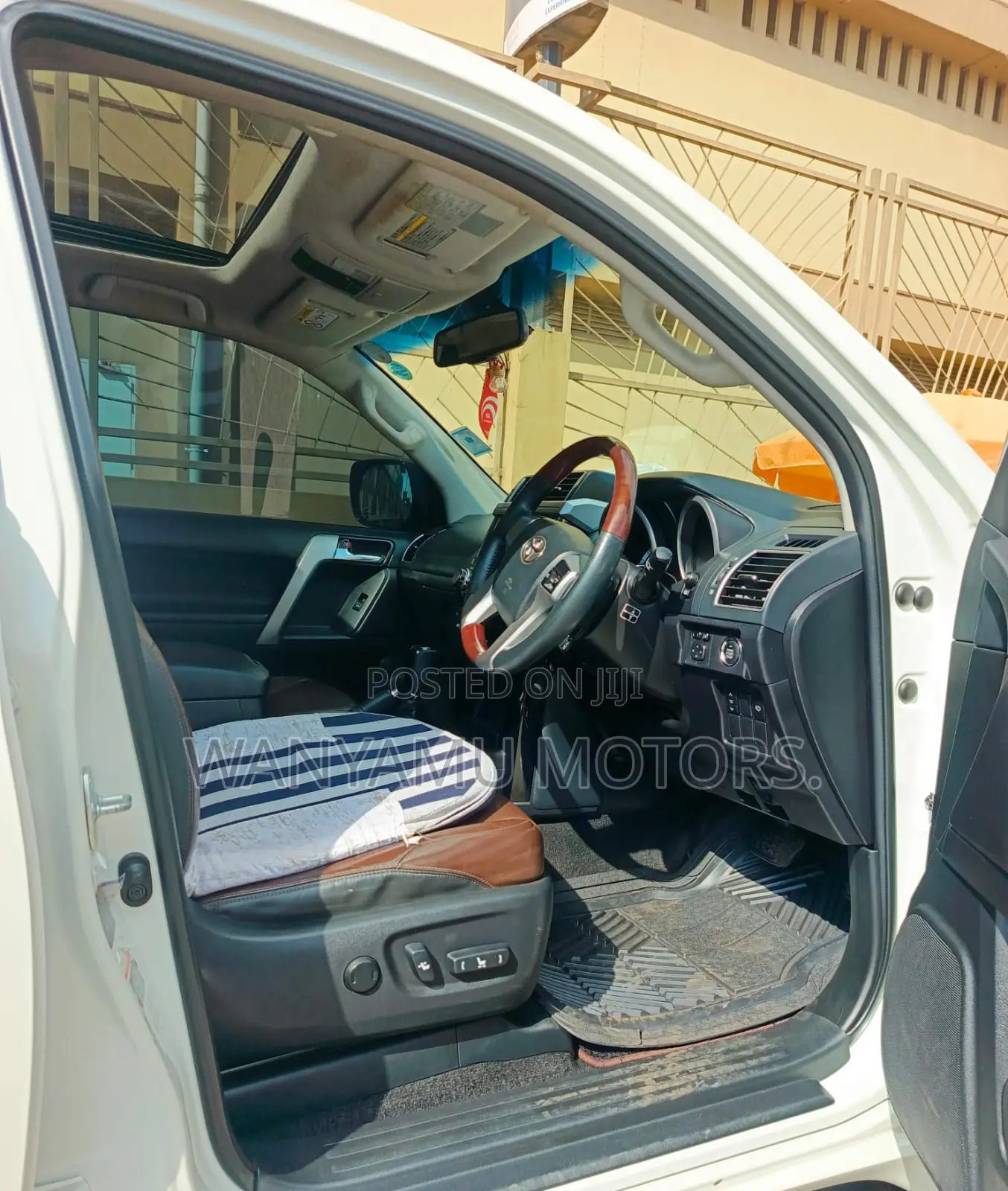 Toyota Land Cruiser Prado 2017 White