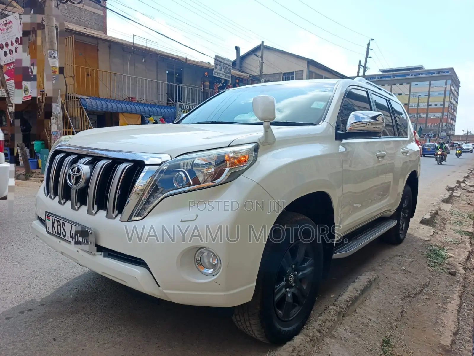 Toyota Land Cruiser Prado 2017 White