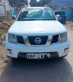 Nissan Navara 2007 White