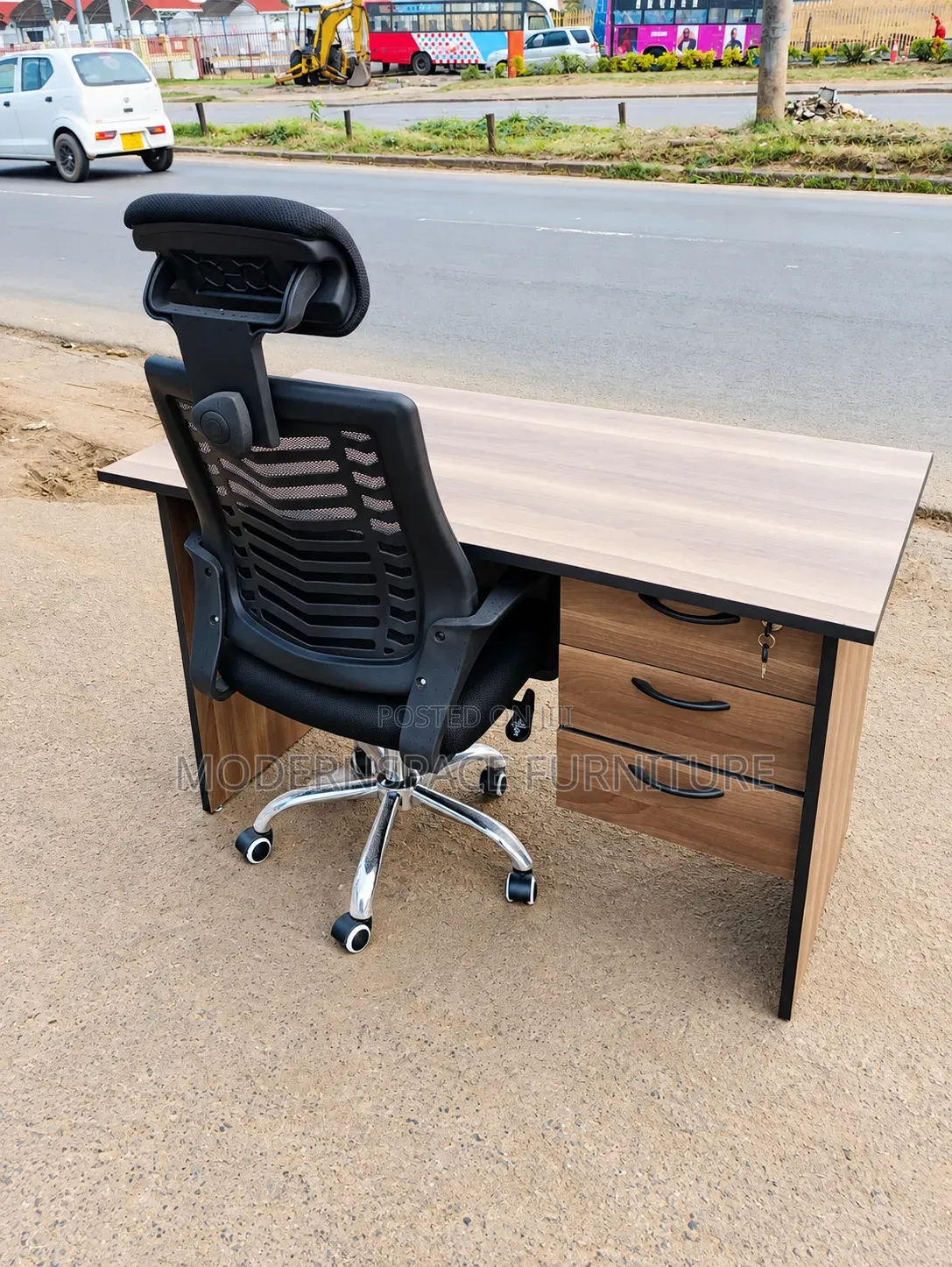 Brown Executive Office Desk Ergonomic Chair