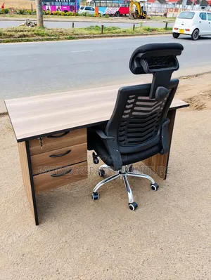 Brown Executive Office Desk Ergonomic Chair