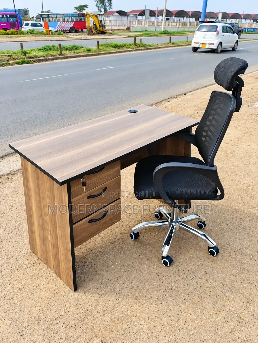 Executive Office Desk With Ergonomic Headrest Office Chair